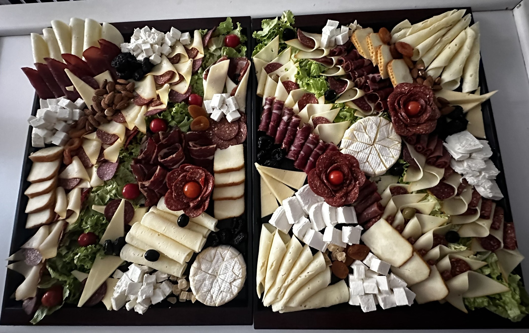 Wide-angle catering showcase